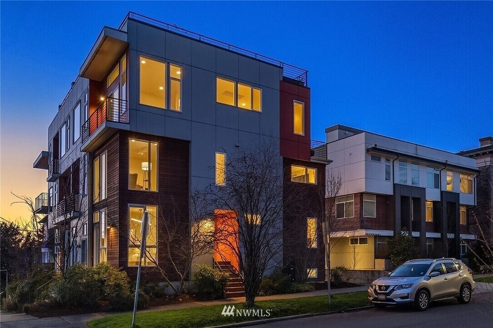 Modern 3BR/3BA Townhome - Charming Capitol Hill location