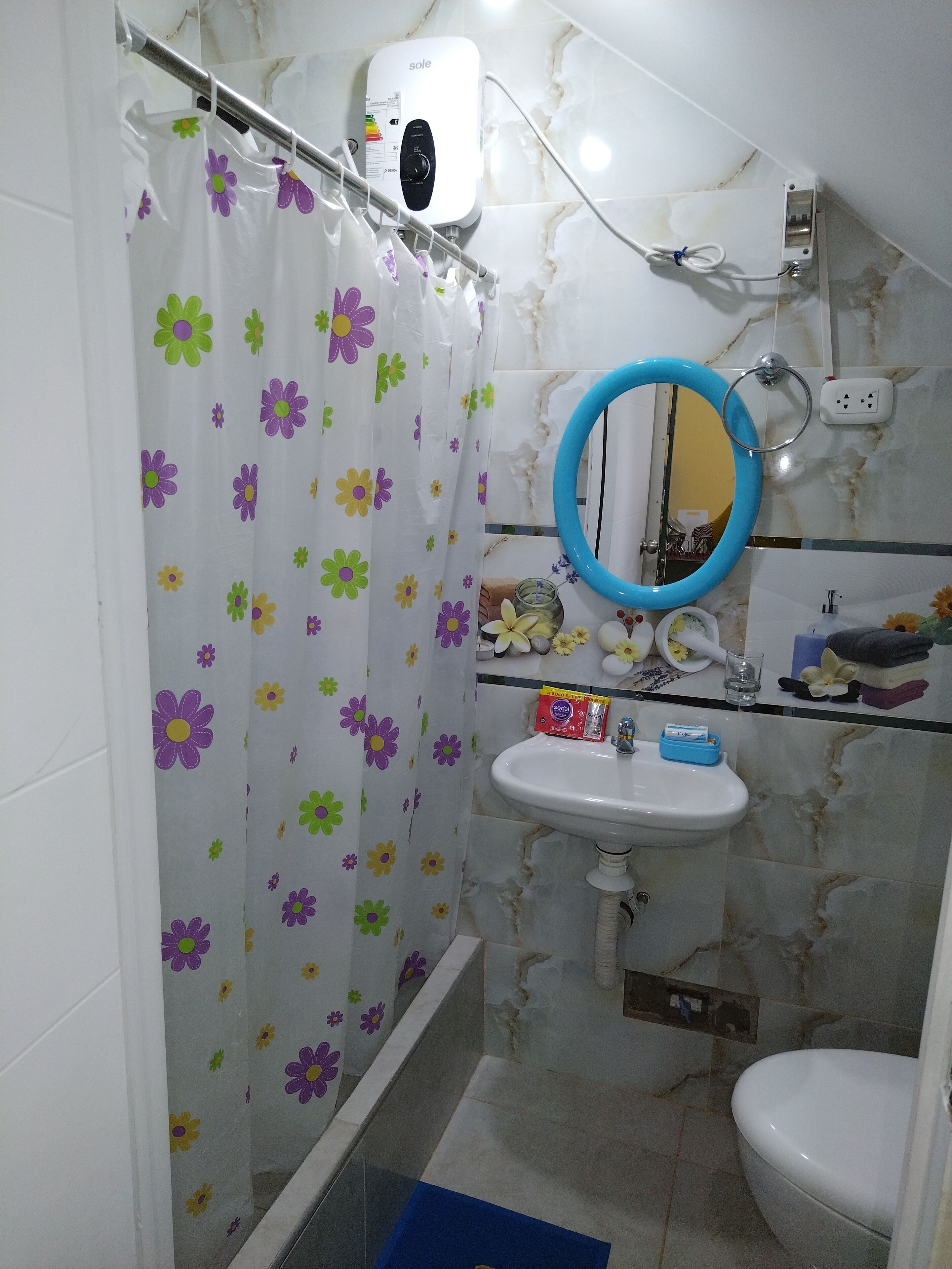 Dusche, Handtücher, Seife, Shampoo