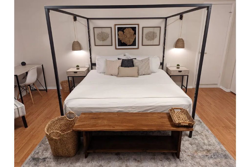 Pure Salt Villa. Lux. Pet Friendly. Guest Suite.