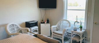 Island Motel Room w/ Queen Bed