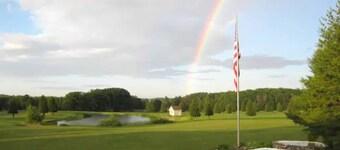 Island Motel Room w/ Queen Bed