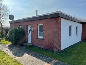 Exterior - Stunning  villa for 5 people with TV, terrace and pets allowed (Norden)