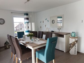 Unclassified image, 2 of 40, button