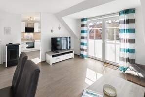 Télévision, lecteur de DVD, chaßne hi-fi