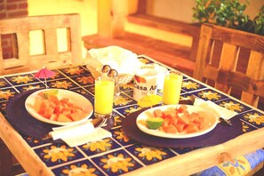 Daily cooked-to-order breakfast (USD 8 per person)