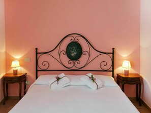 2 Schlafzimmer, BĂŒgeleisen/BĂŒgelbrett, Reisekinderbett, kostenloses WLAN