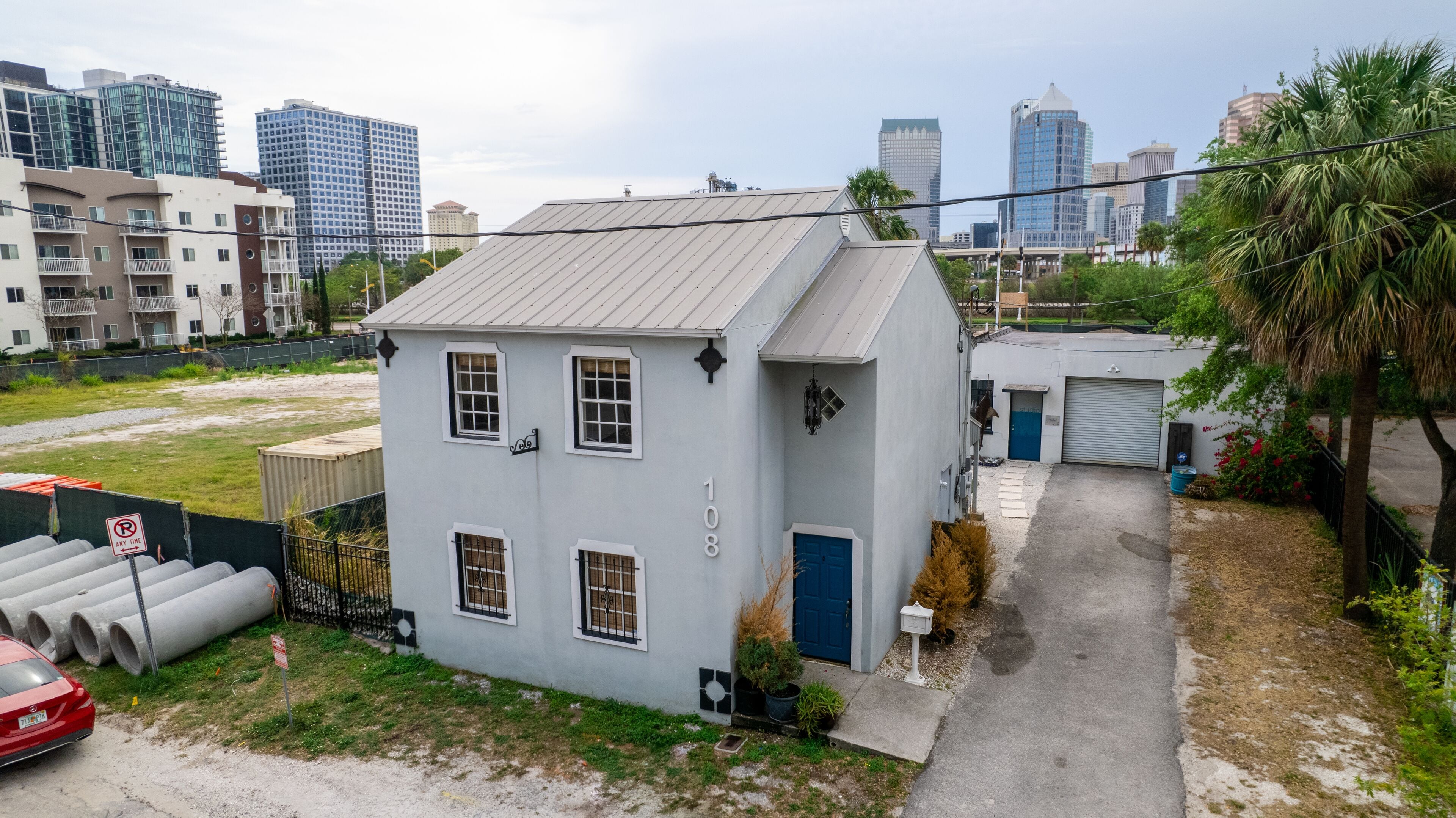 ☆Spacious & Unique☆ Luxury Estate in ♥ of Downtown