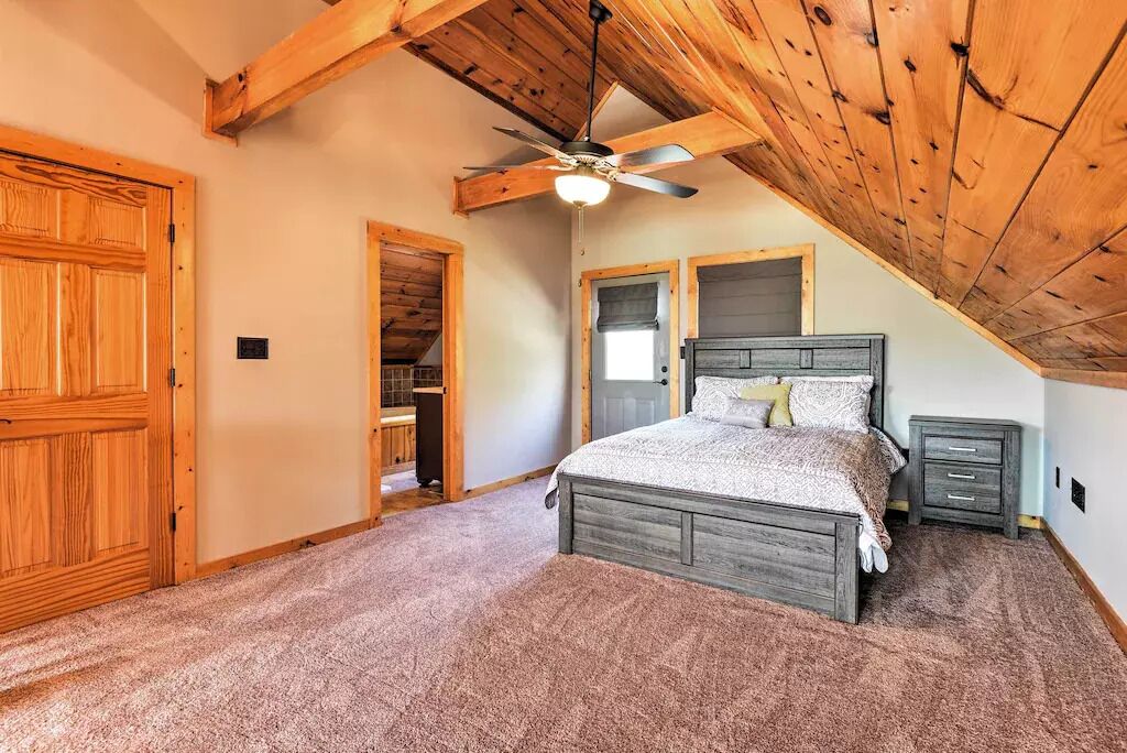 BEAUTIFUL ESCAPE | New Tazewell | LAKE+VIEWS