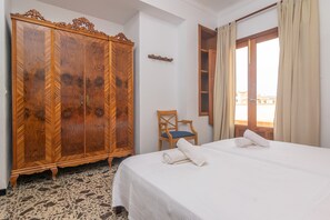 3 habitaciones, tabla de planchar con plancha y wifi gratis