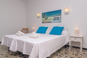 3 chambres, fer et planche à repasser, Wi-Fi gratuit, draps fournis