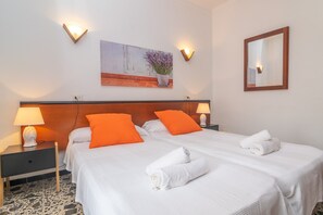 3 habitaciones, tabla de planchar con plancha y wifi gratis 