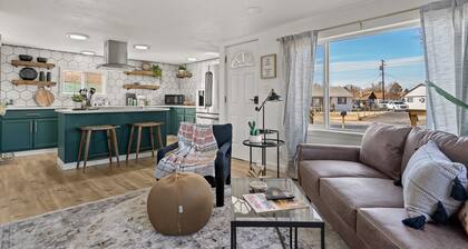 Trendy & Modern. Furry Friends welcome!