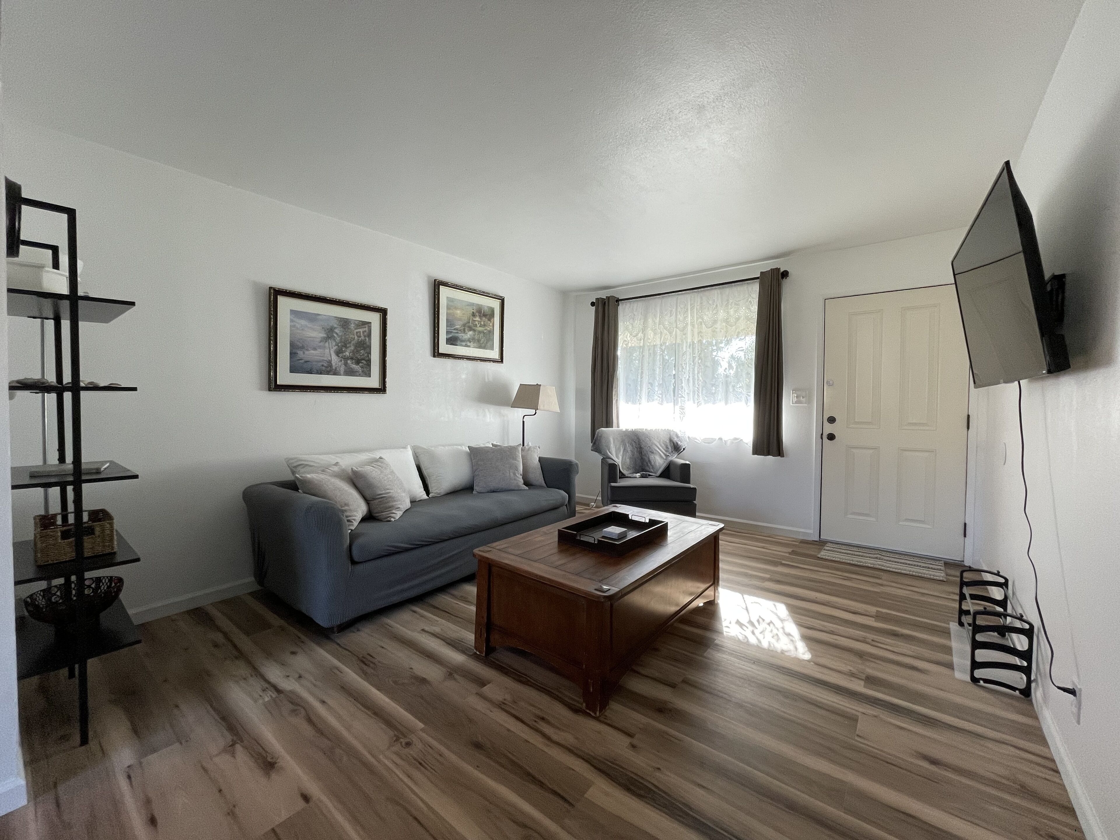 Newly Remodeled 2 Bedroom in Quiet town