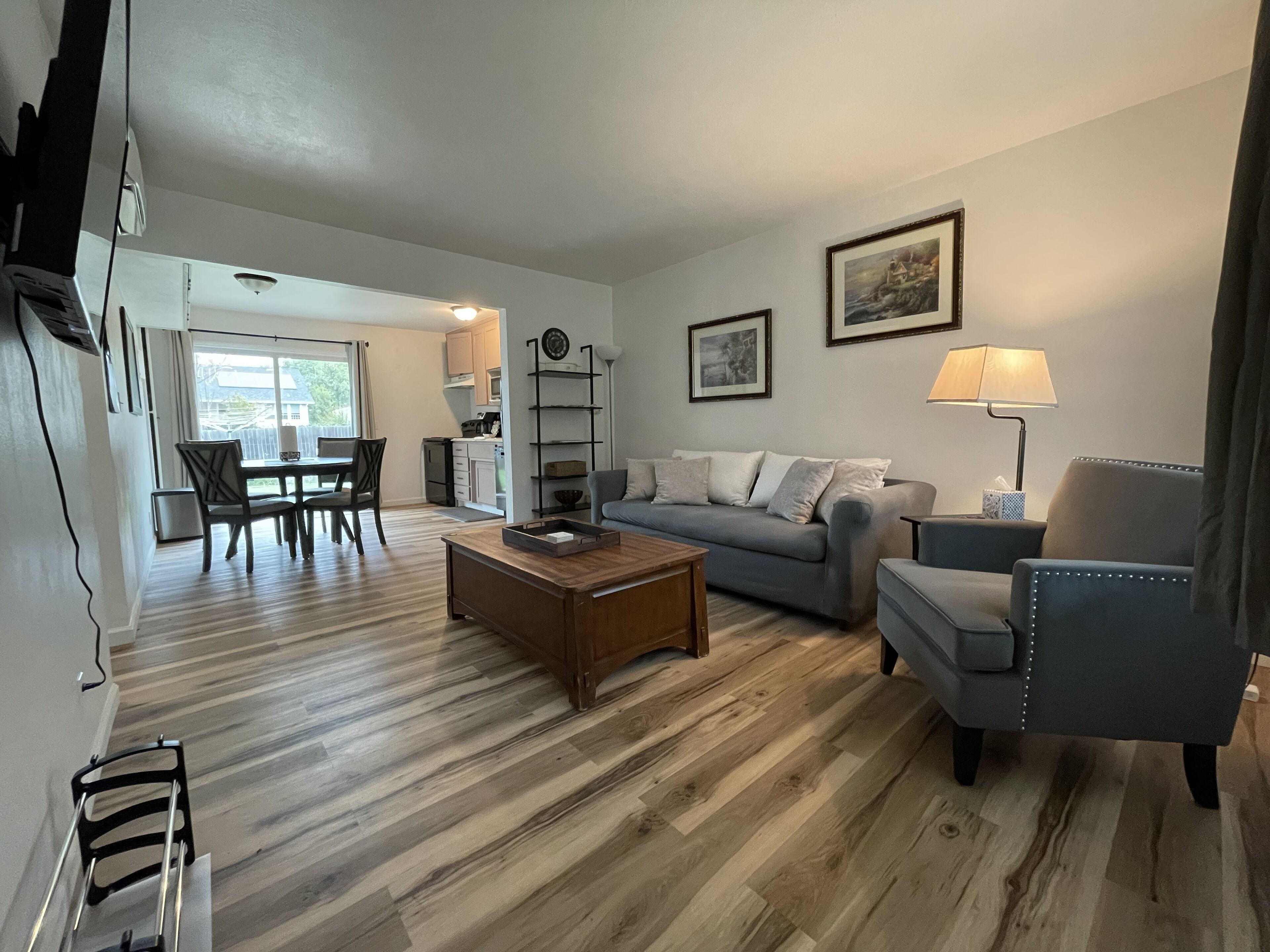 Newly Remodeled 2 Bedroom in Quiet town