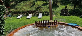 House of Rei with Hot tube