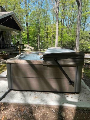 Bain à remous extérieur