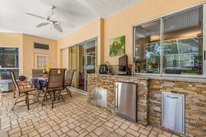 Interior - Cozy retreat in Spring Hill, 3 beds, 3 baths w/heated Pool and Hot Tub (Spring Hill)