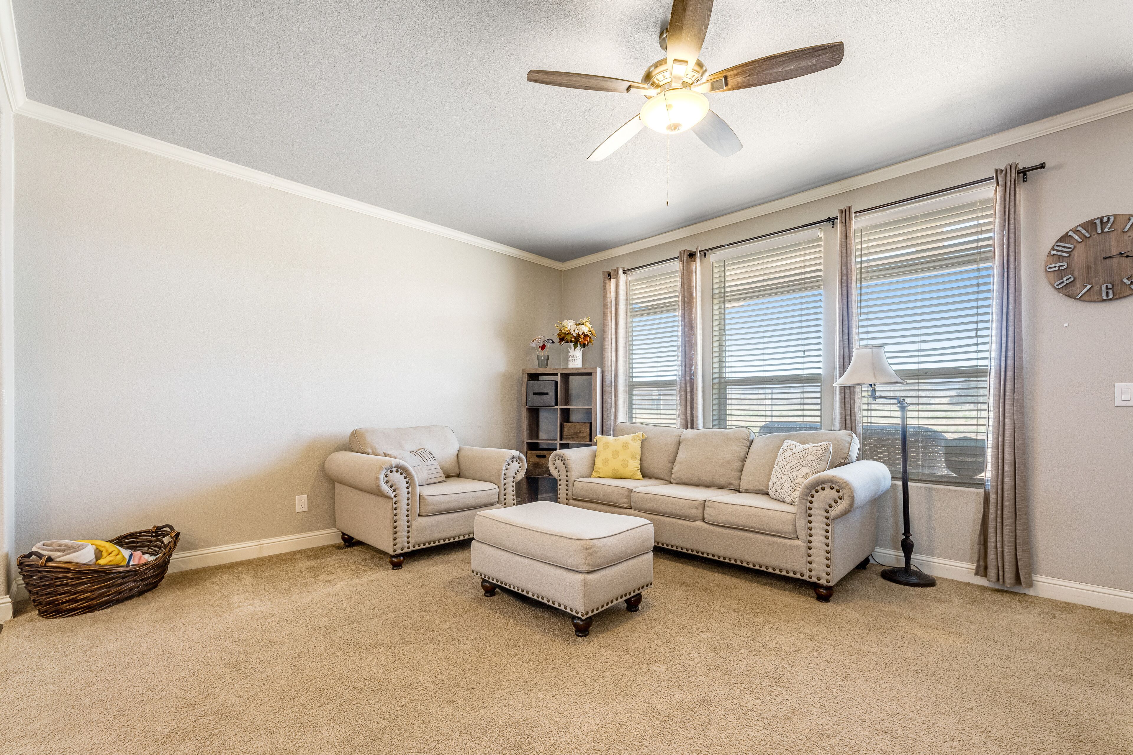 Private group retreat near Sedona with playground, fast WiFi, fenced yard & deck