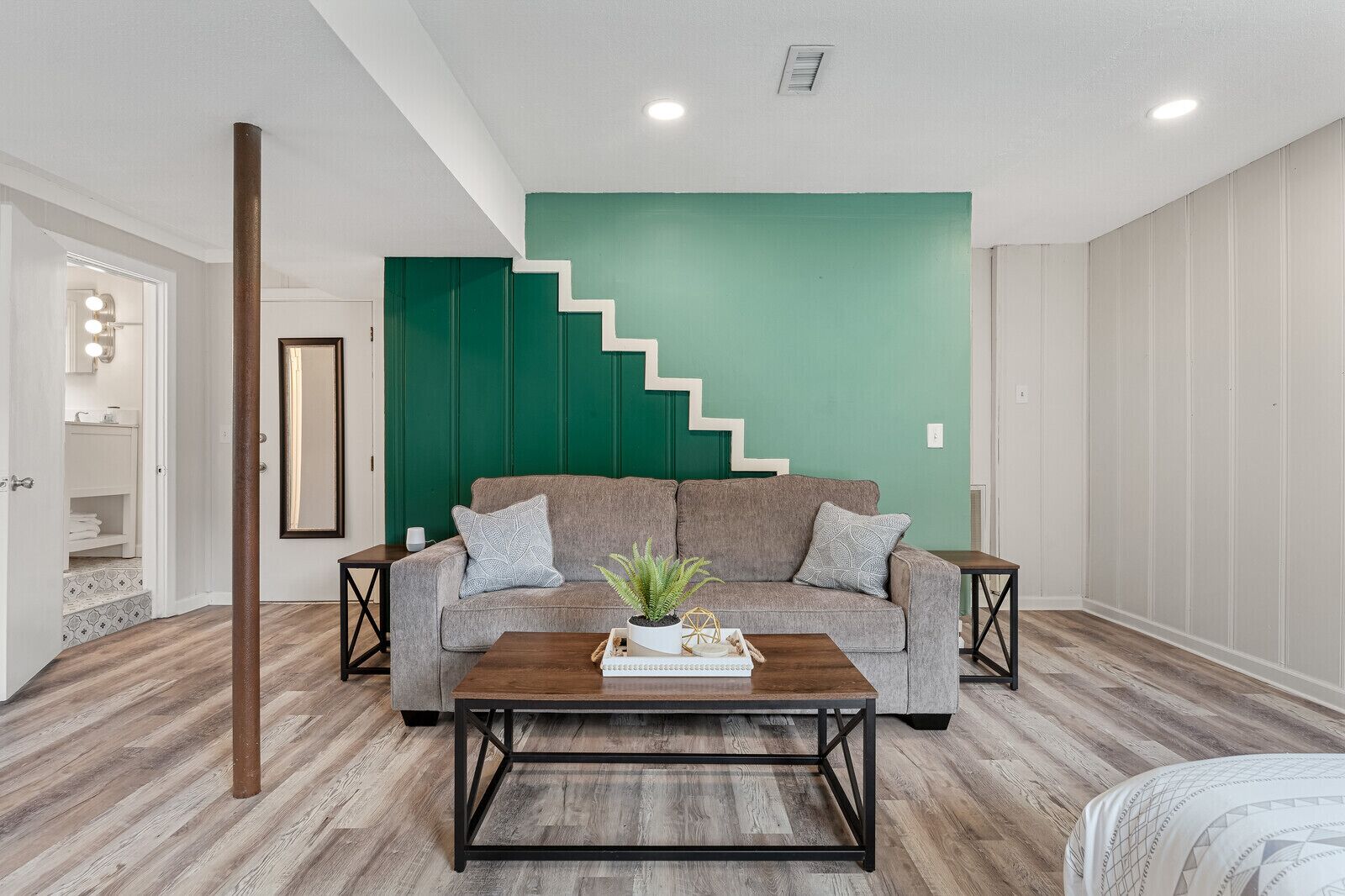 East Nashville Studio, private entrance and yard , 10 min to downtown