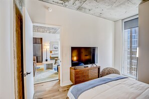 2 habitaciones, tabla de planchar con plancha, internet y ropa de cama 