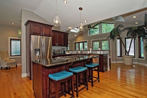 Your own suburban oasis on Cleveland's West Side