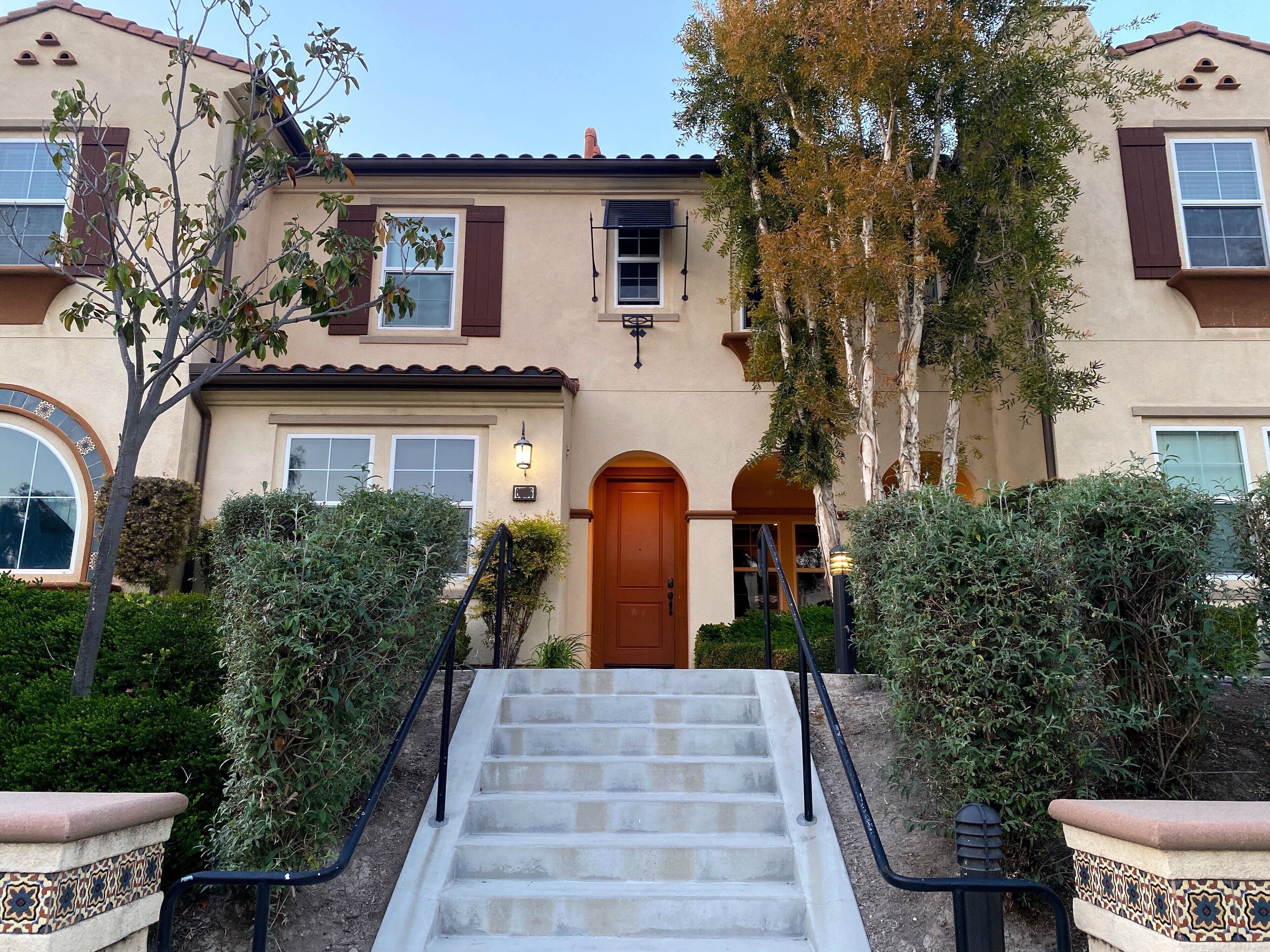 4 bedroom townhouse in great neighborhood