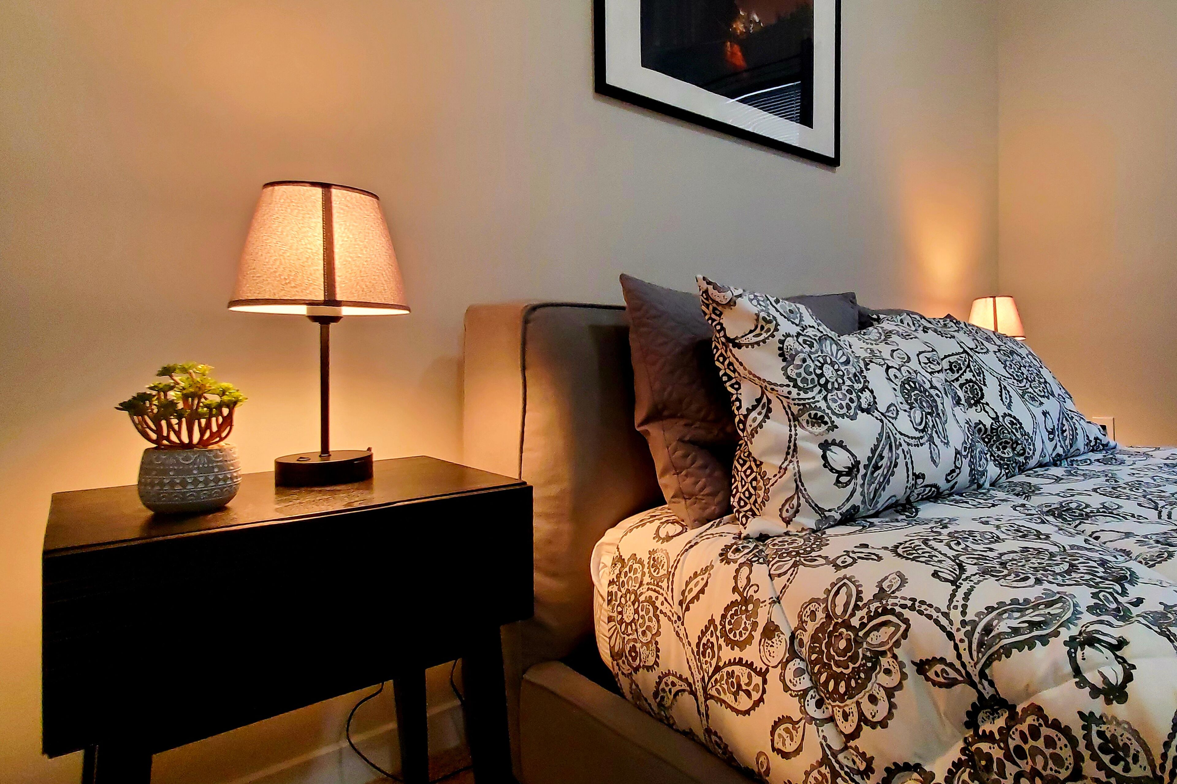 Welcoming third-floor condo with fast WiFi, central A/C, washer/dryer, & balcony