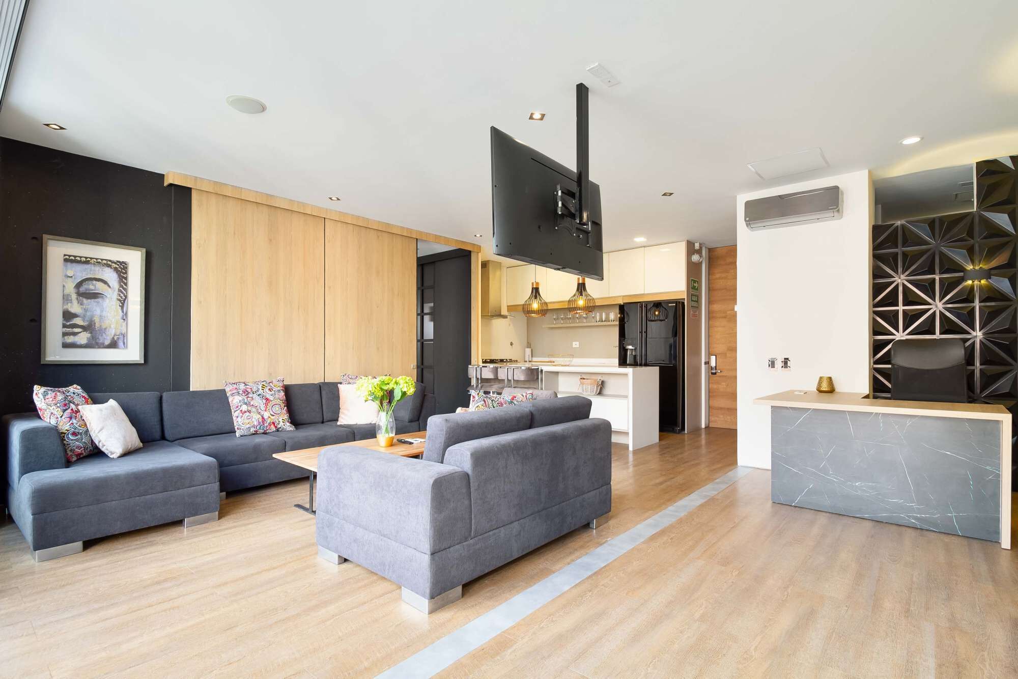 ONE BEDROOM HUGE BALCONY IN ENERGY ROOF POOL