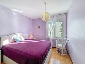 2 عدّة غرف نوم ومكواة/لوح كي وواي فاي مجانًا