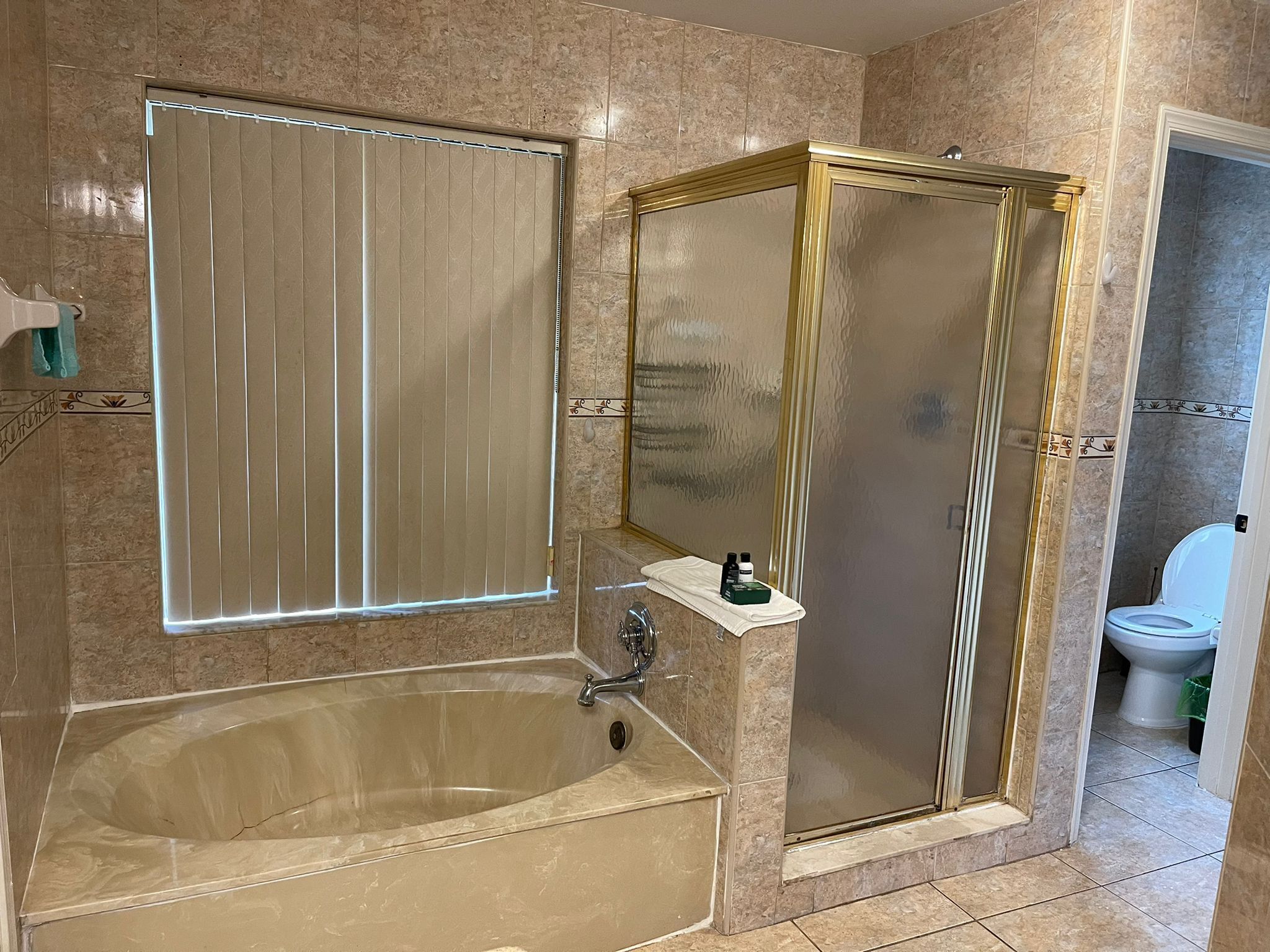 Cozy room with private bathroom and entrance