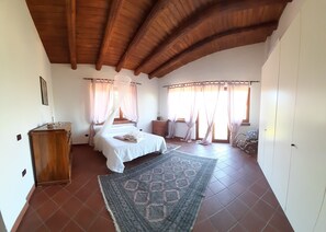 4 Schlafzimmer, Bügeleisen/Bügelbrett, Reisekinderbett, kostenloses WLAN