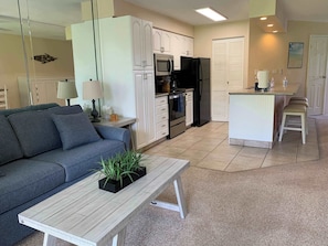 TV, DVD player, offices