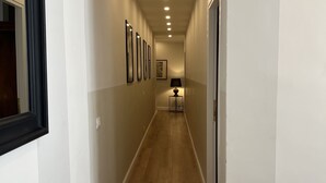 Unclassified image, 4 of 42, button - 4 bedrooms, 4 bathrooms, 1 kitchen, 1 living room, 1 minute to the Vatican  (Roma)