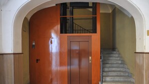 Unclassified image, 2 of 42, button - 4 bedrooms, 4 bathrooms, 1 kitchen, 1 living room, 1 minute to the Vatican  (Roma)