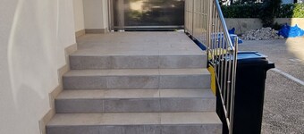 Luvano's Place - Principality of Zarijak, apartment 5 min form beaches