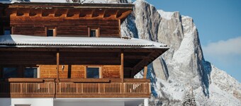 Apartment 'Ciasa Willy Sas La Crusc' with Mountain View, Shared Garden & Wi-Fi