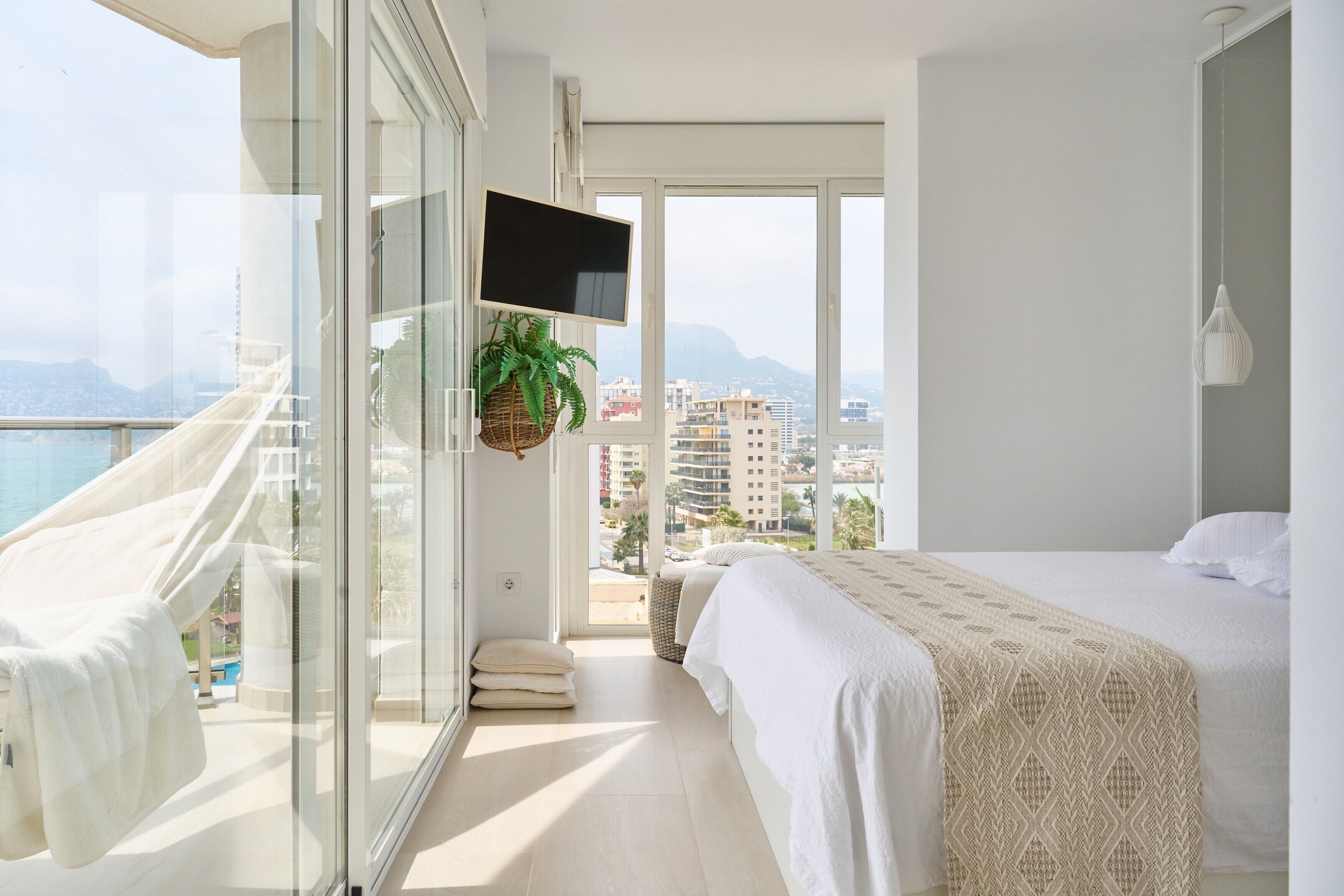 1 chambre, fer et planche à repasser, accès au Wi-Fi (inclus)