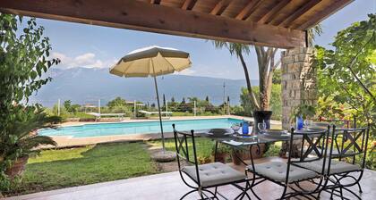 Villa Corneghe mit Seeblick, Pool, Garten und Terrasse