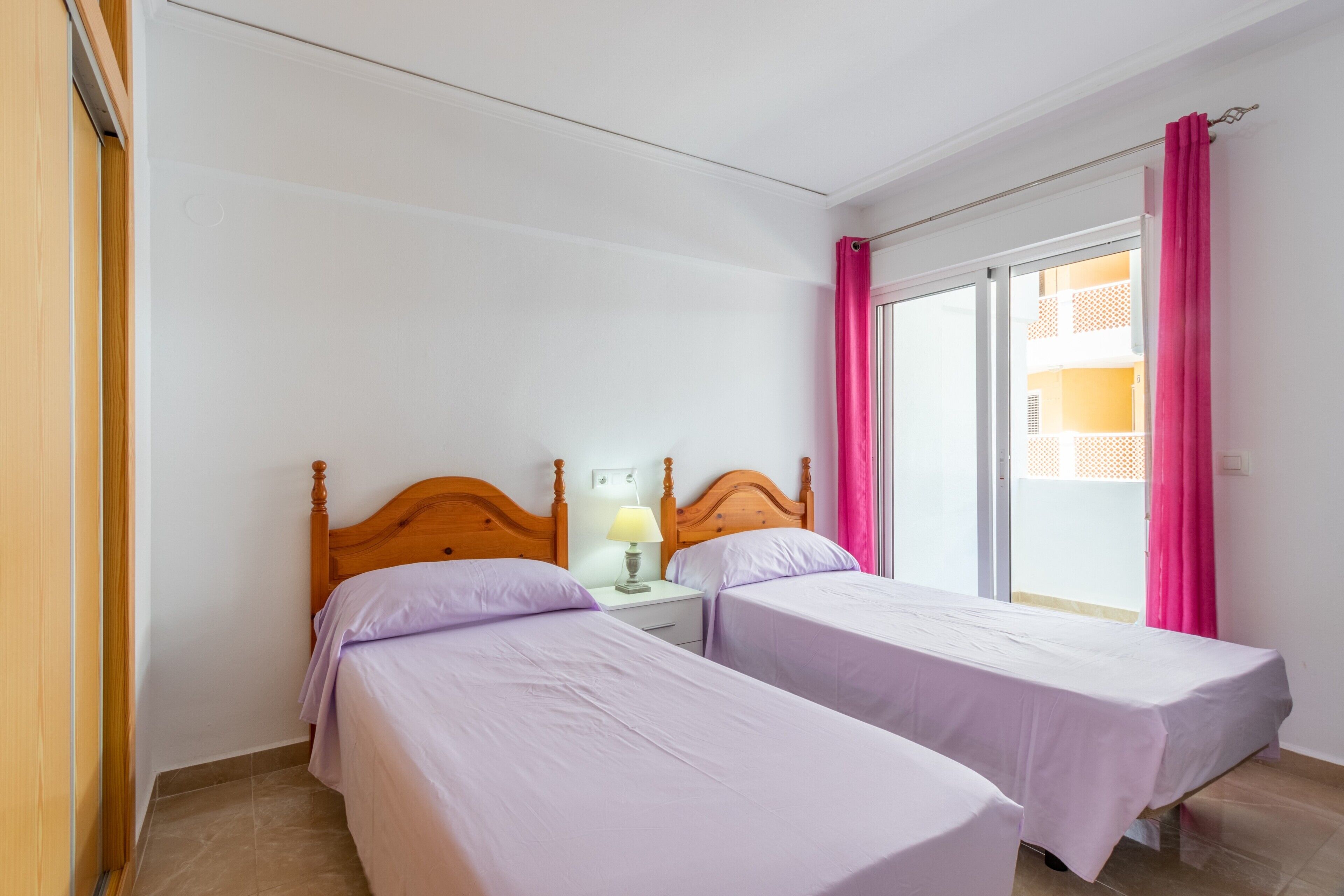 2 多间卧室、熨斗/熨衣板、免费 WiFi、床单