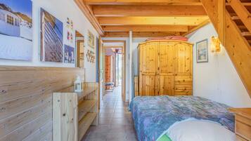 3 soverom, strykejern/-brett, wi-fi (inkludert) og sengetøy