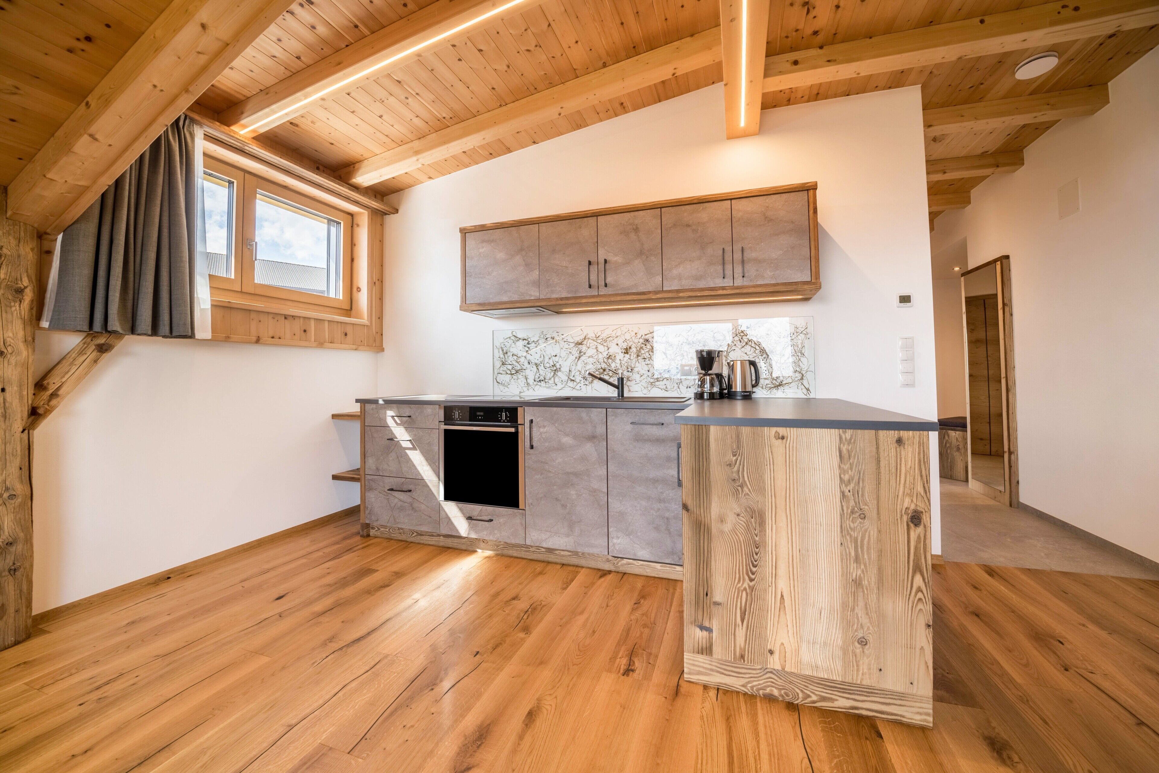 Réfrigérateur, four, plaque de cuisson, lave-vaisselle