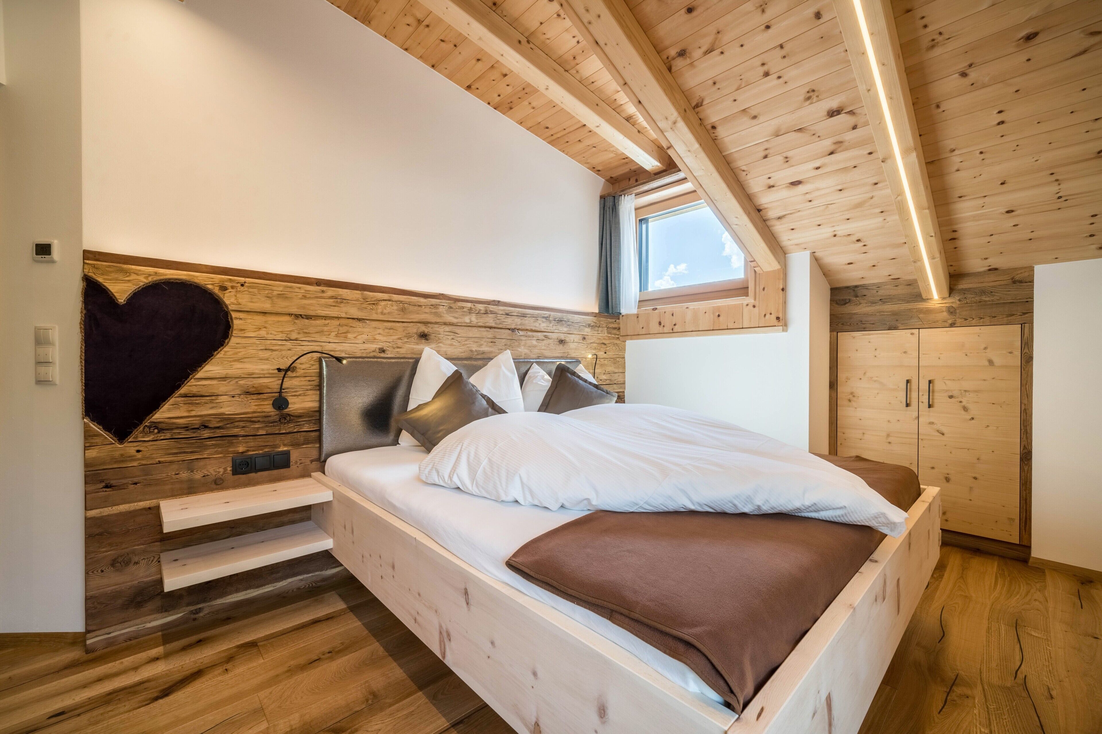 2 soverom, wi-fi (inkludert) og sengetøy