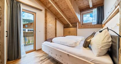 Appartement 'Haughof - LĂ€rchenweide' avec vue sur la montagne, Wi-Fi, balcon et emplacement paisible