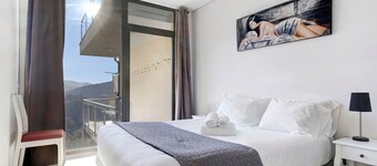 Vacation Home "Alojamento de Crasto - Gerês" with Pool and Wi-Fi