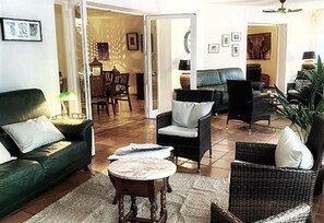 TV, fireplace - Casa Harriet with Pool, Terrace and WiFi (Mijas Pueblo)