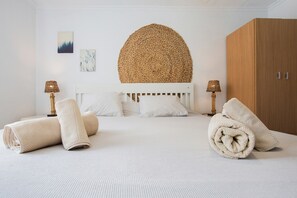 2 quartos, Wi-Fi de cortesia, roupa de cama