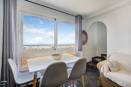 Interior. Apartment 'El Cotillo Mar Beach' with Sea View, Terrace & Wi-Fi