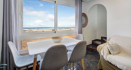 Apartment 'El Cotillo Mar Beach' with Sea View, Terrace & Wi-Fi