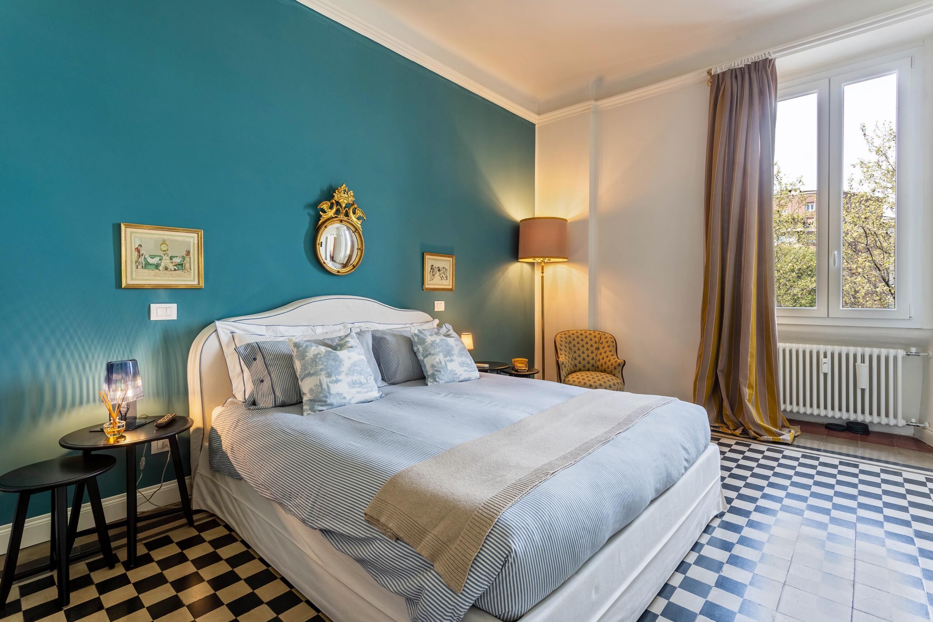 Elegant apartment in the Isola area