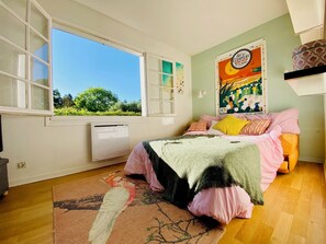 3 chambres, fer et planche à repasser, Wi-Fi gratuit, draps fournis